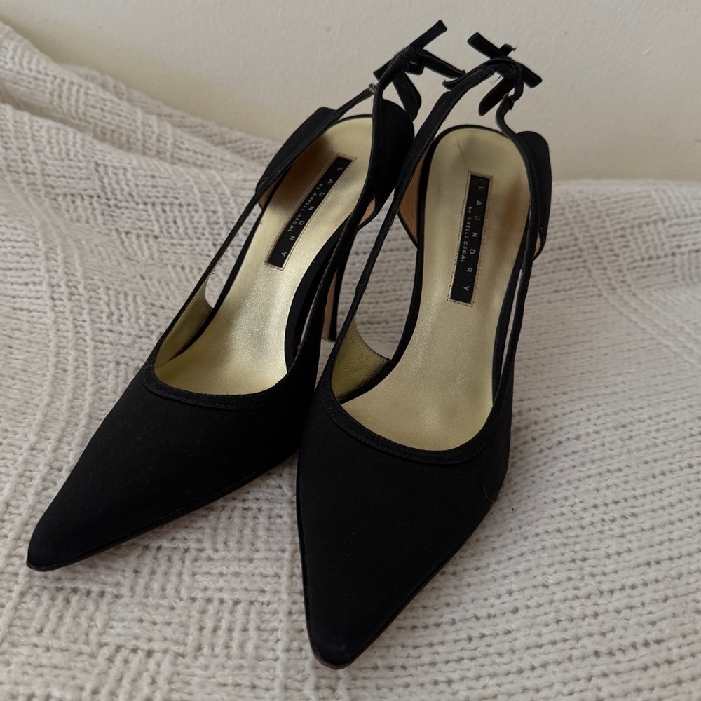 Vero Cuoio Black Women's Pointed Heels